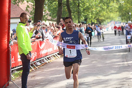 Hermannslauf 2021 Zieleinlauf
