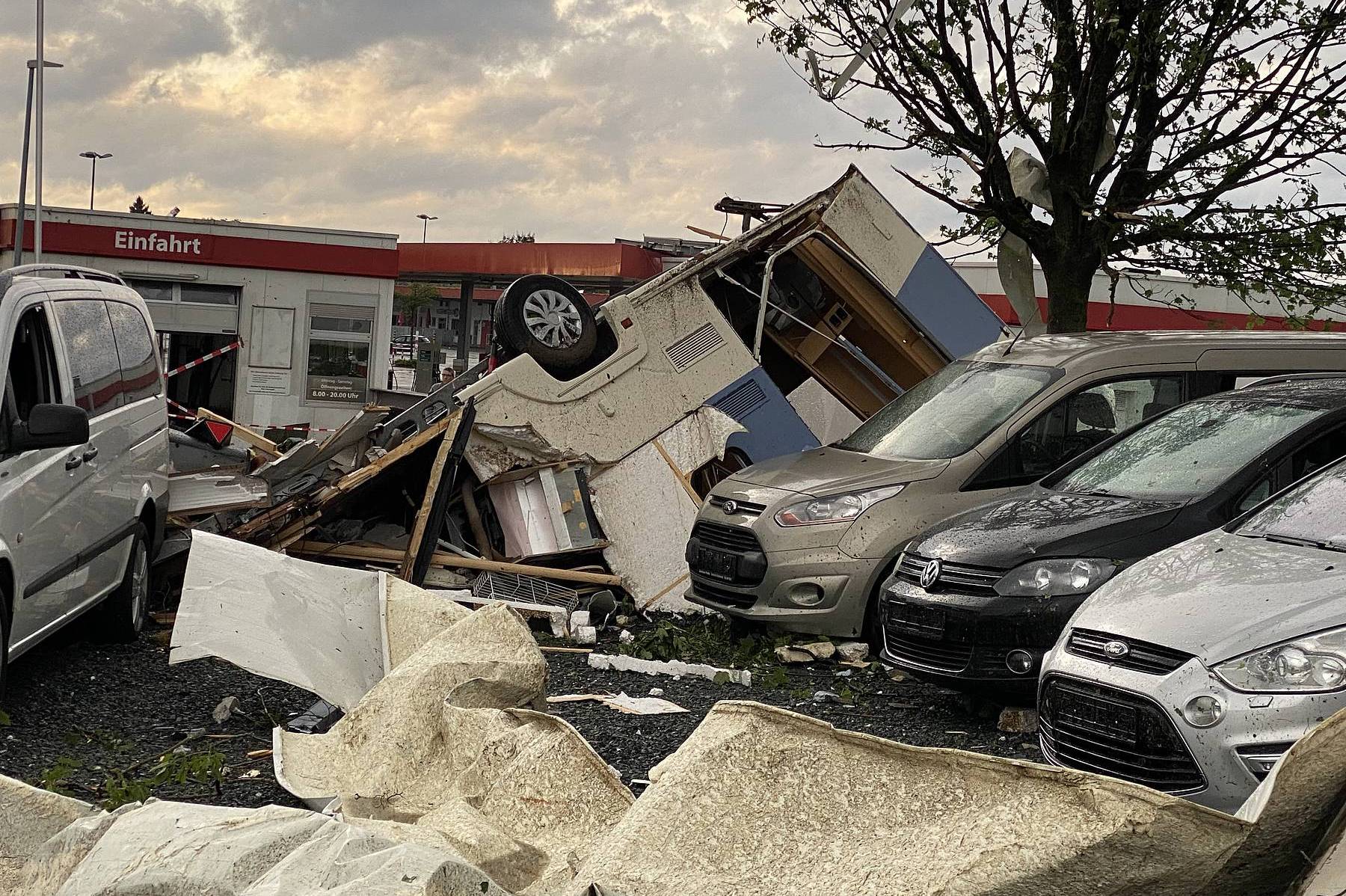 Verwüstung durch Tornados in OWL